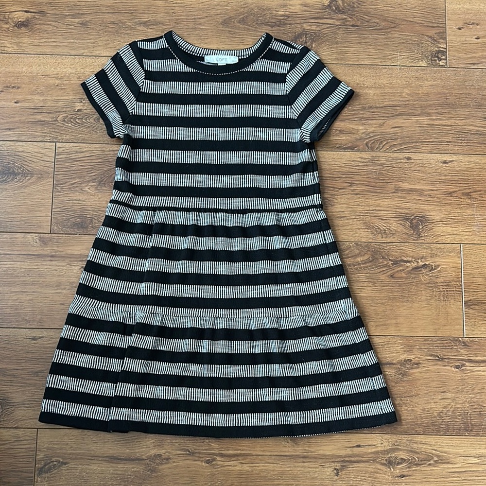 LOFT Black and Gray Tiered A-line Dress with Short Sleeves and Crew Neck